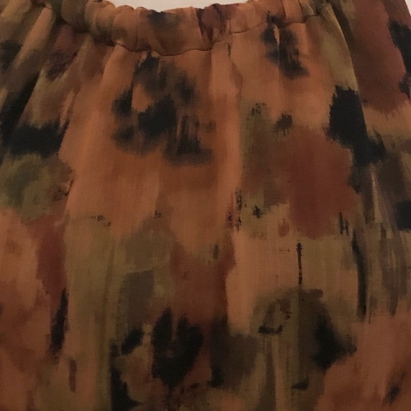 High low sleeveless rust, tan, black muted print dress, with chain belt - Picture 5 of 5